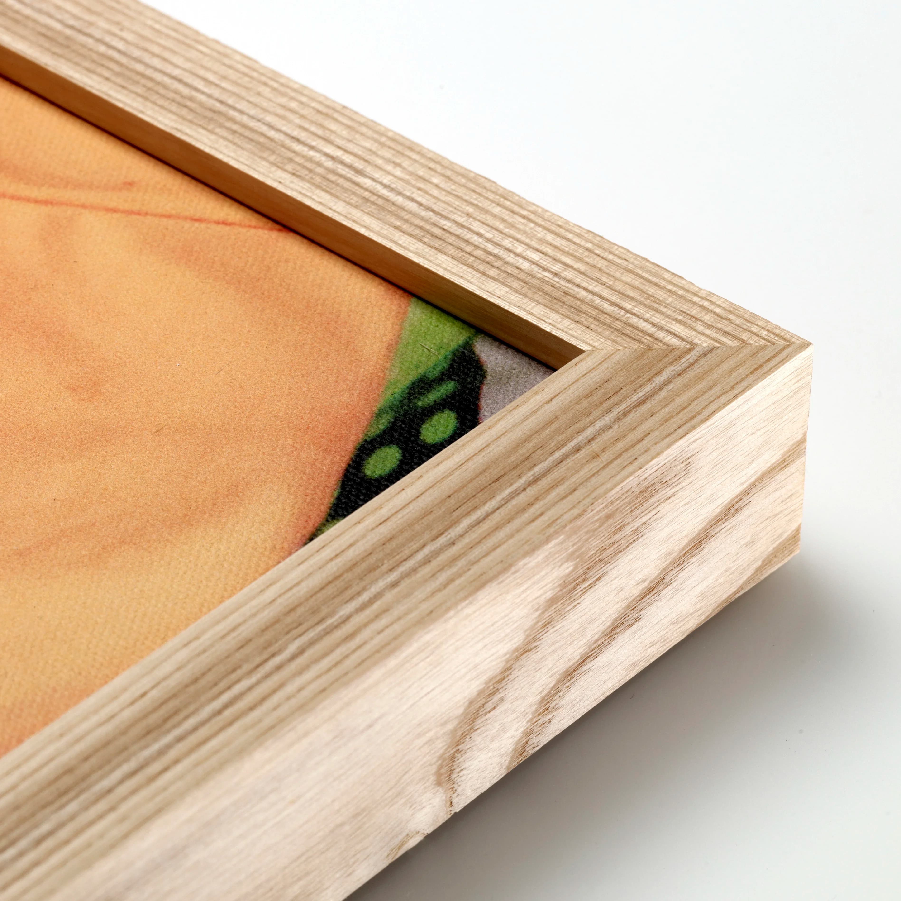 Classic framed canvas in natural finish